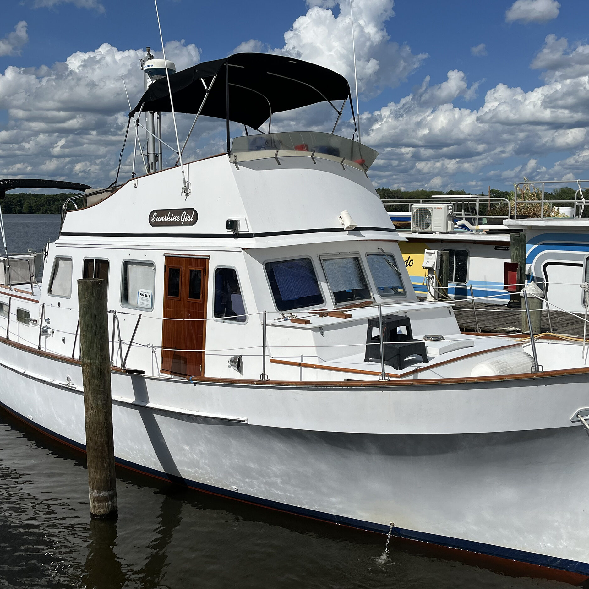 boat in water certified marine survey